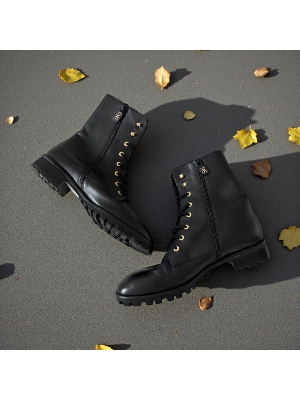 STUART WEITZMAN Laine Black Leather Combat Lace Up Boots Size 9.5